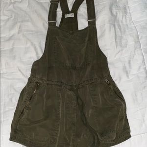 Aritzia Wilfred Free romper/ overalls